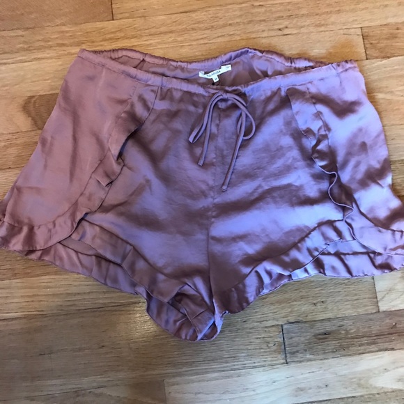 Tula Rosa silky mauve shorts. - Picture 3 of 7